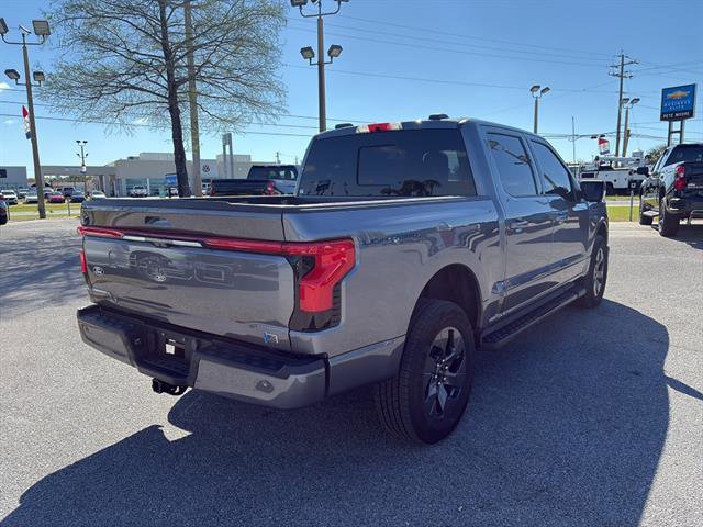 Used 2024 Ford F150 Lightning Lariat image 7