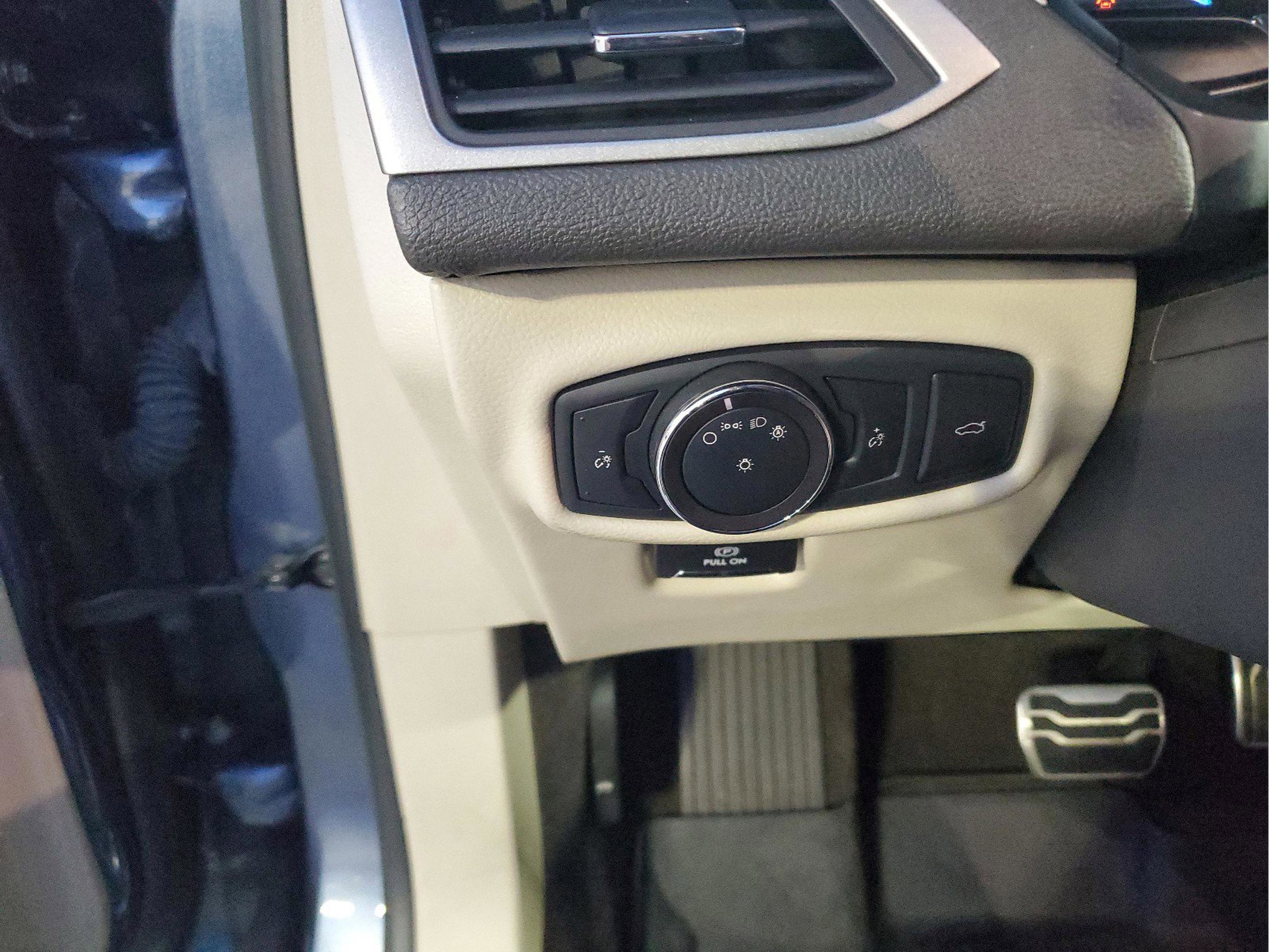 Used 2019 Lincoln MKZ Reserve w/ Reserve Plus Package FWD image 25