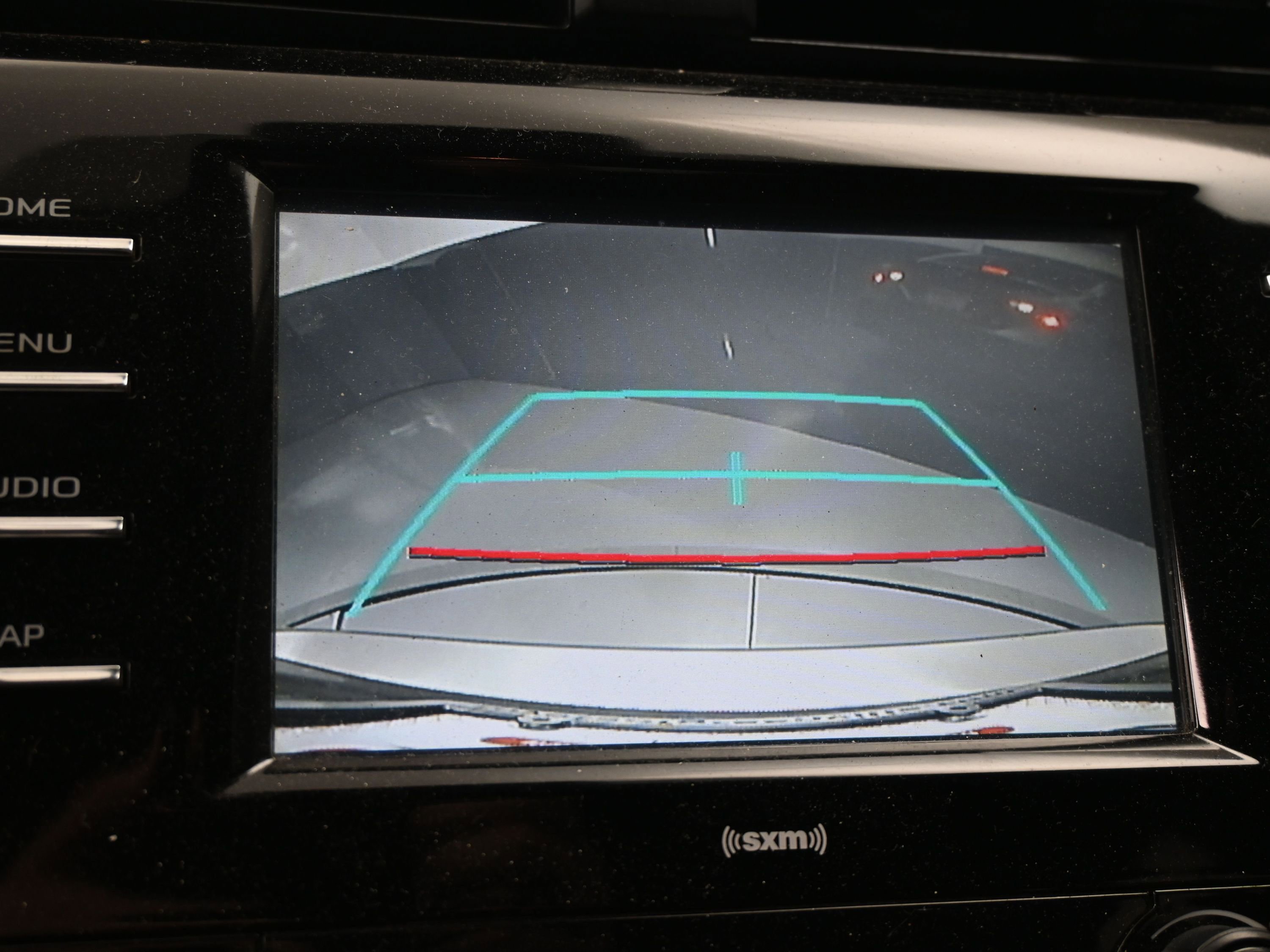 Used 2020 Toyota Camry SE image 13