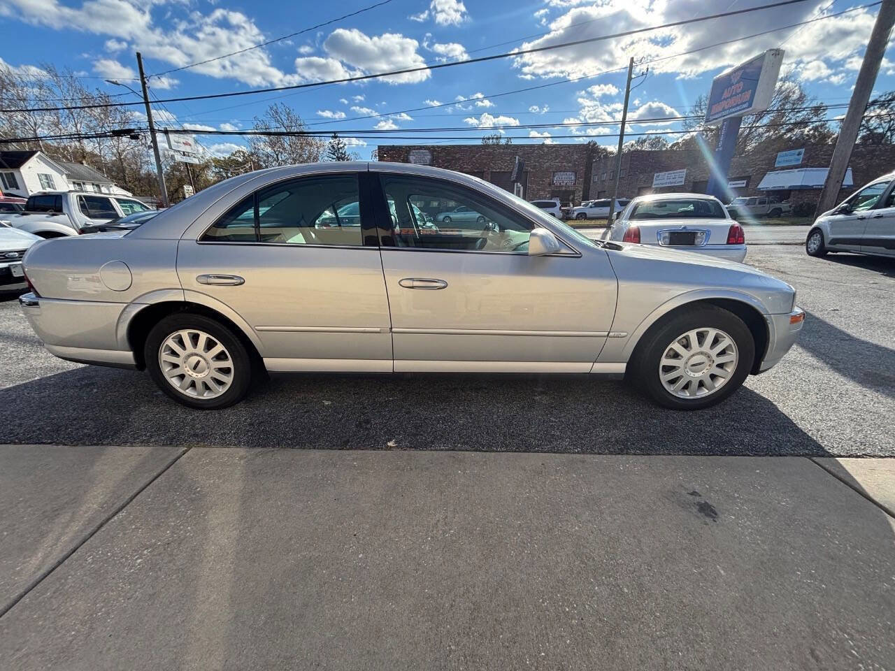 Used 2000 Lincoln LS image 4