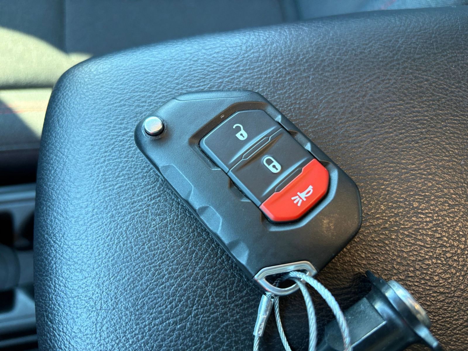 Used 2025 Jeep Wrangler Unlimited Rubicon image 21