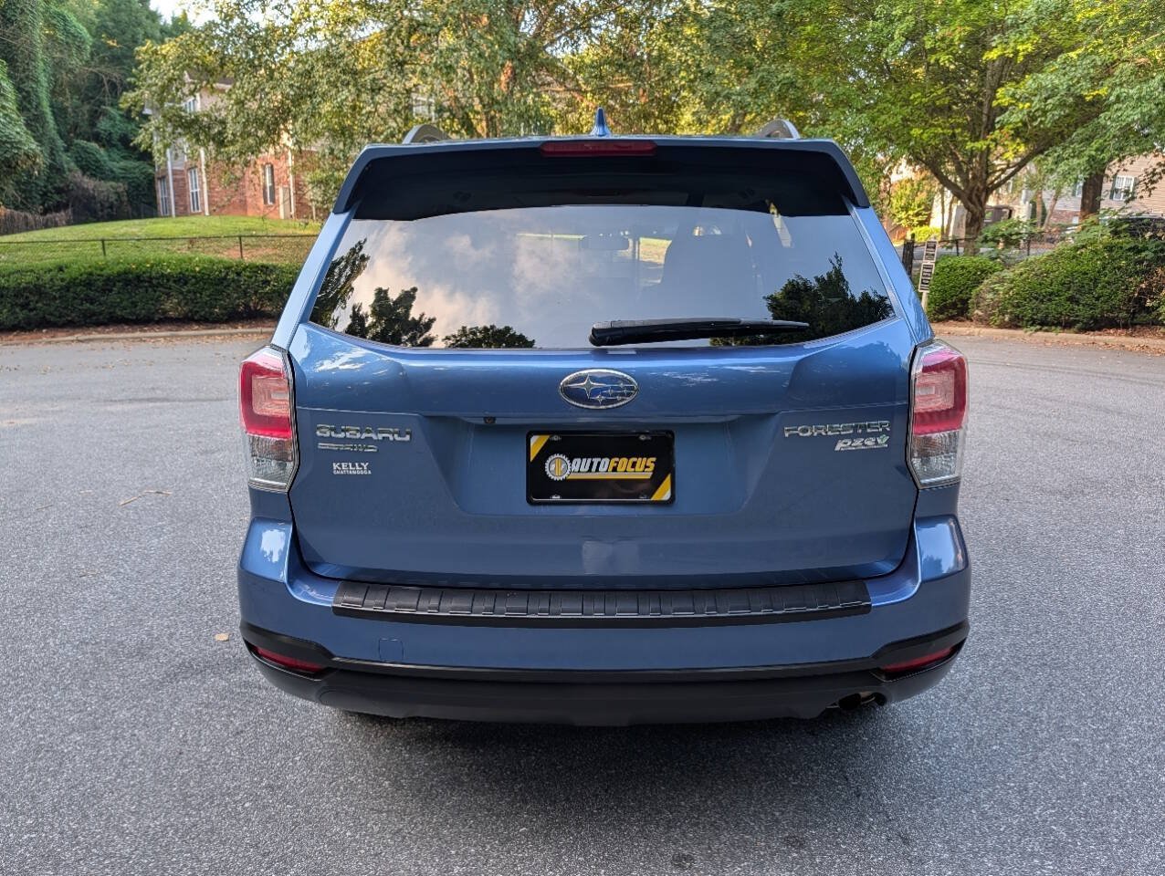 Used 2017 Subaru Forester 2.5i Premium w/ Protection Package #1 AWD/4WD image 4