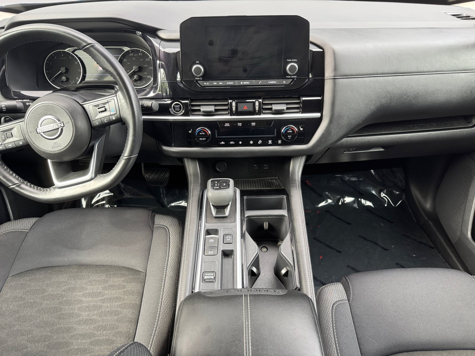 Used 2024 Nissan Pathfinder SV FWD image 11
