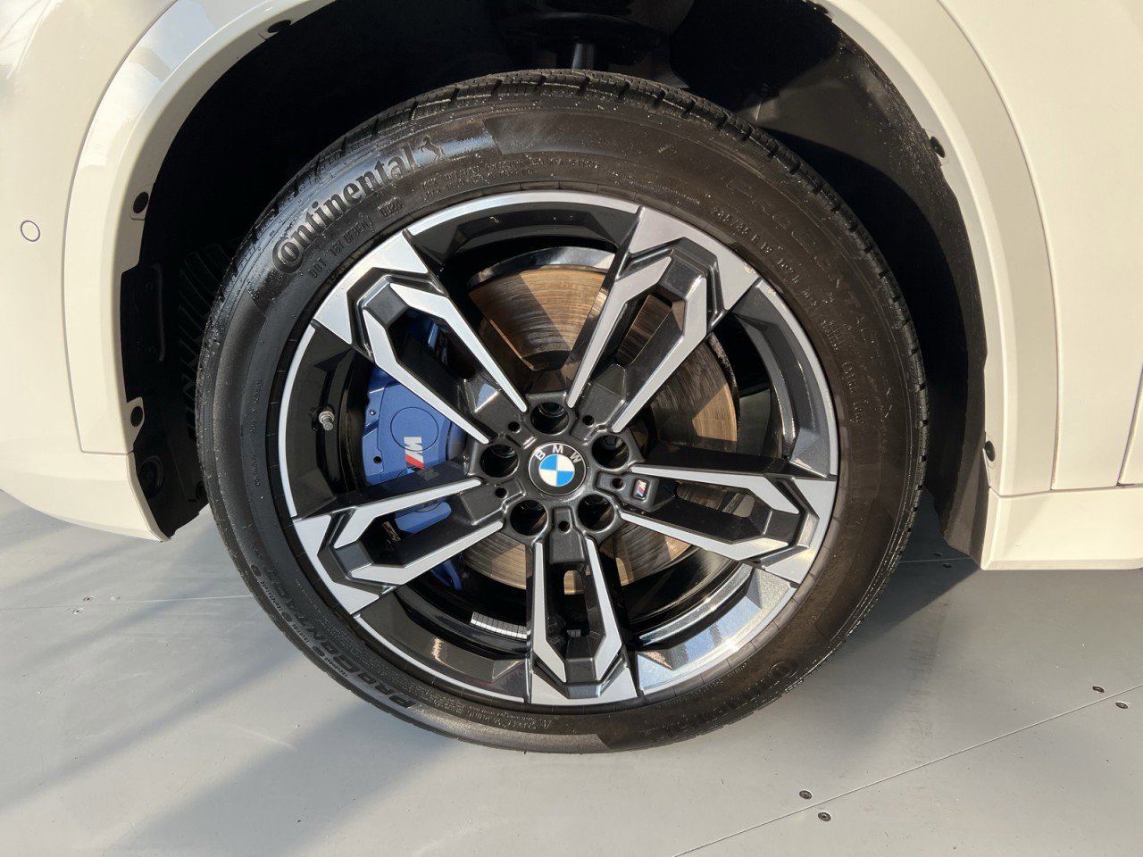 Used 2024 BMW X1 M35i w/ Premium Package image 62