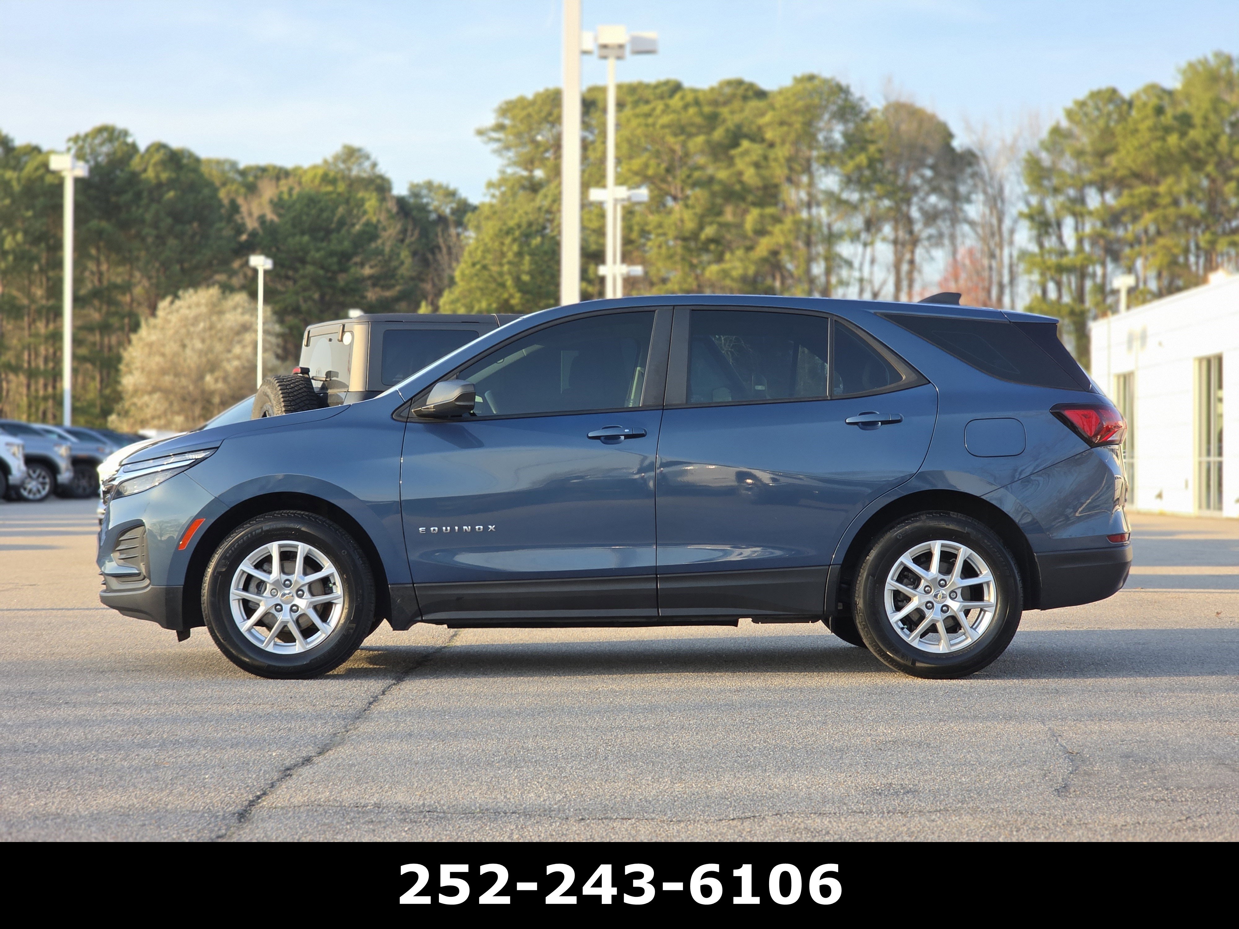 Used 2024 Chevrolet Equinox LS FWD image 4