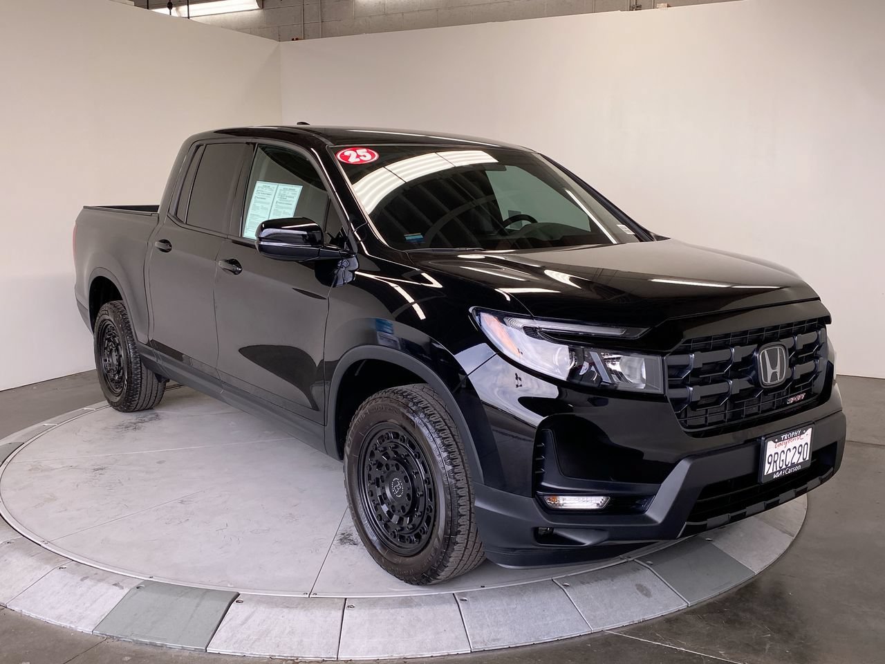 Used 2025 Honda Ridgeline Sport image 7
