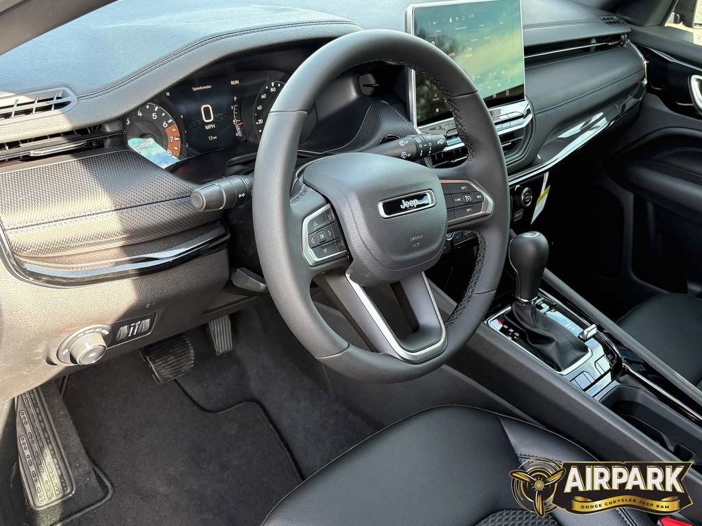 New 2026 Jeep Compass Latitude image 16