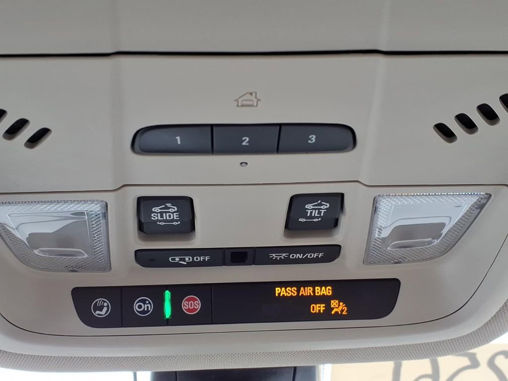 Certified 2023 GMC Acadia Denali w/ Denali Ultimate Package image 32