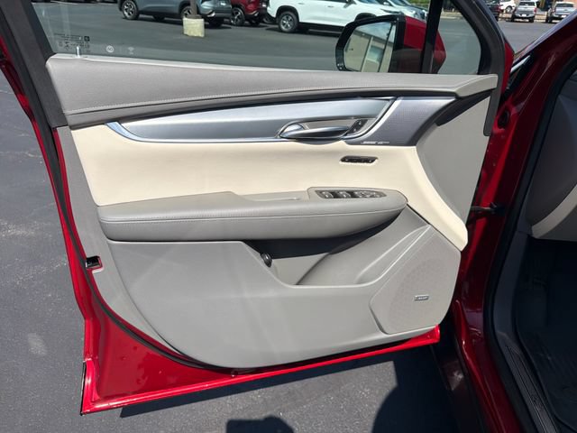 Certified 2021 Cadillac XT5 Premium Luxury AWD/4WD image 10