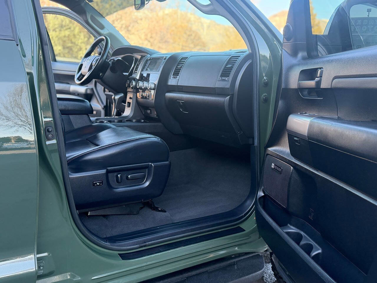 Used 2020 Toyota Sequoia TRD Pro AWD/4WD image 32