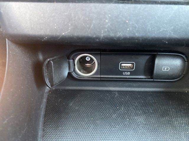 Used 2021 Kia Seltos SX w/ SX Sunroof Package image 21