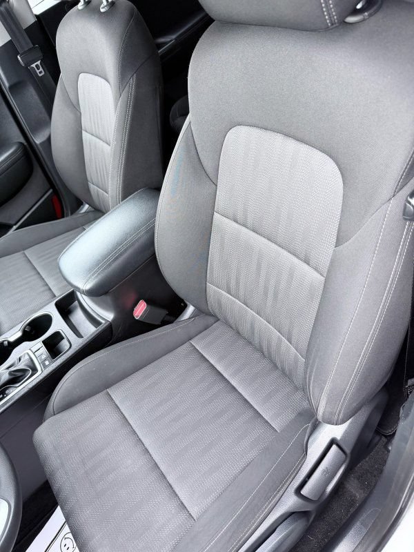 Used 2020 Kia Sportage LX AWD/4WD image 7
