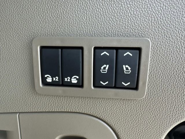 Used 2020 GMC Yukon SLT w/ Premium Edition image 14