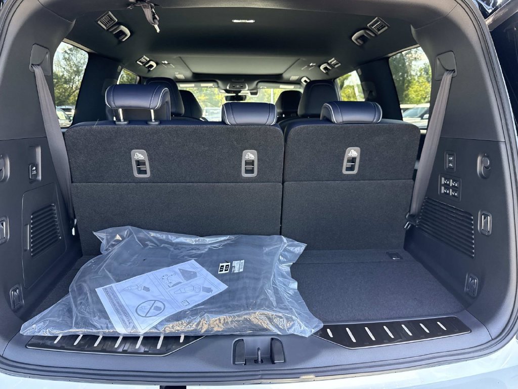 New 2027 INFINITI QX80 Sensory w/ Sport Exterior Package AWD/4WD image 22