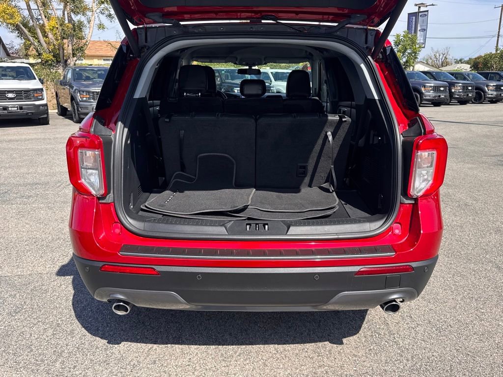 Certified 2023 Ford Explorer XLT w/ Equipment Group 202A image 13