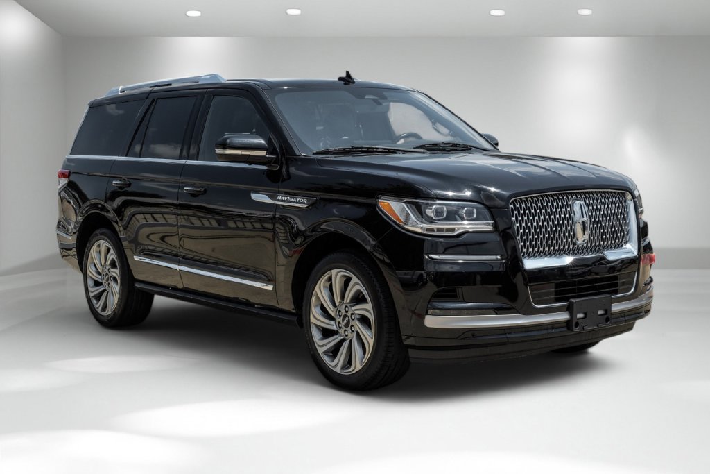 Used 2022 Lincoln Navigator Reserve AWD/4WD image 6