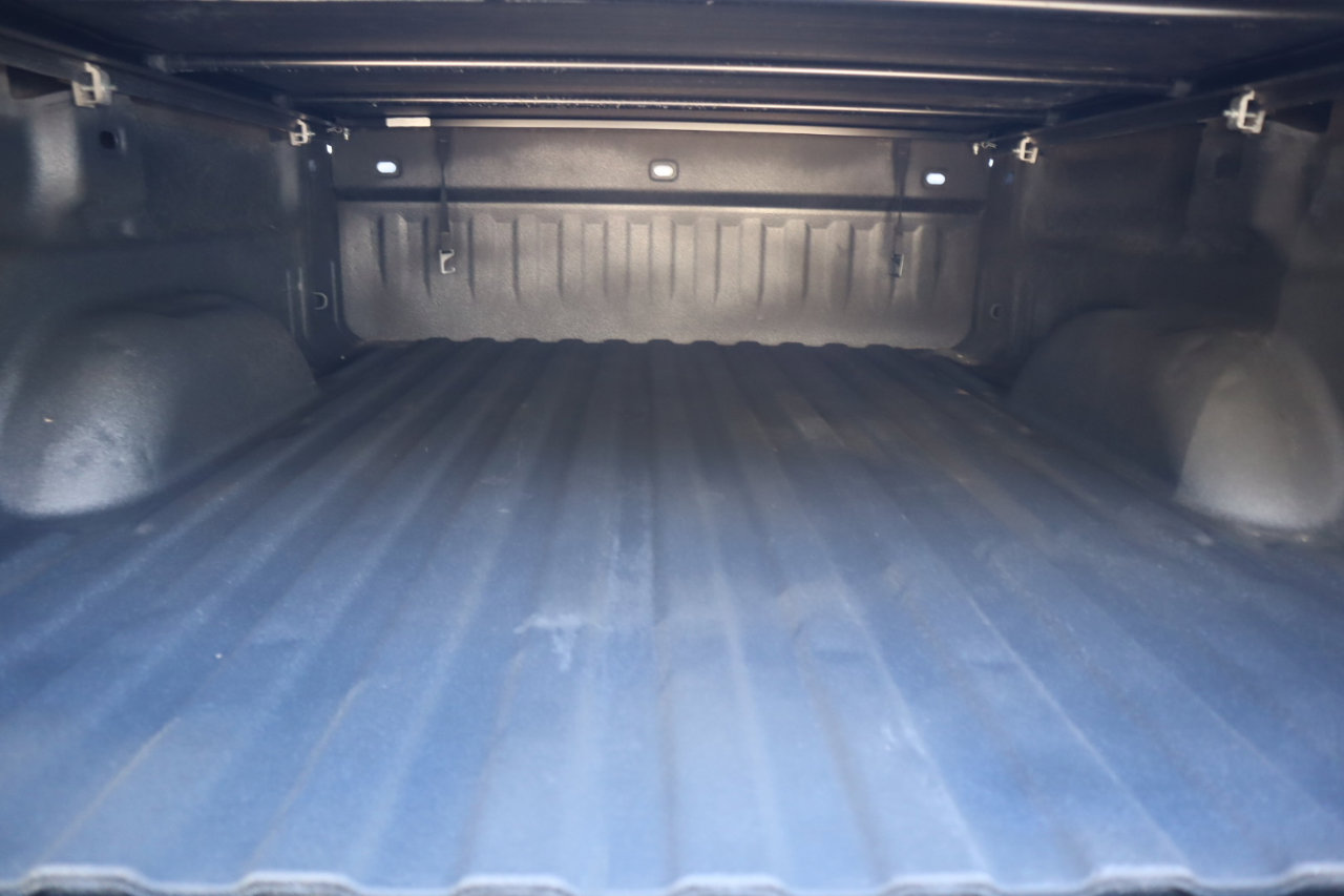 Used 2018 Chevrolet Silverado 1500 W/T w/ Trailering Package image 9