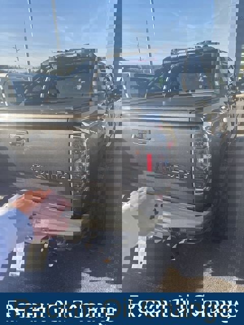 Used 2015 Toyota Tundra SR5 w/ SR5 Upgrade Package image 11