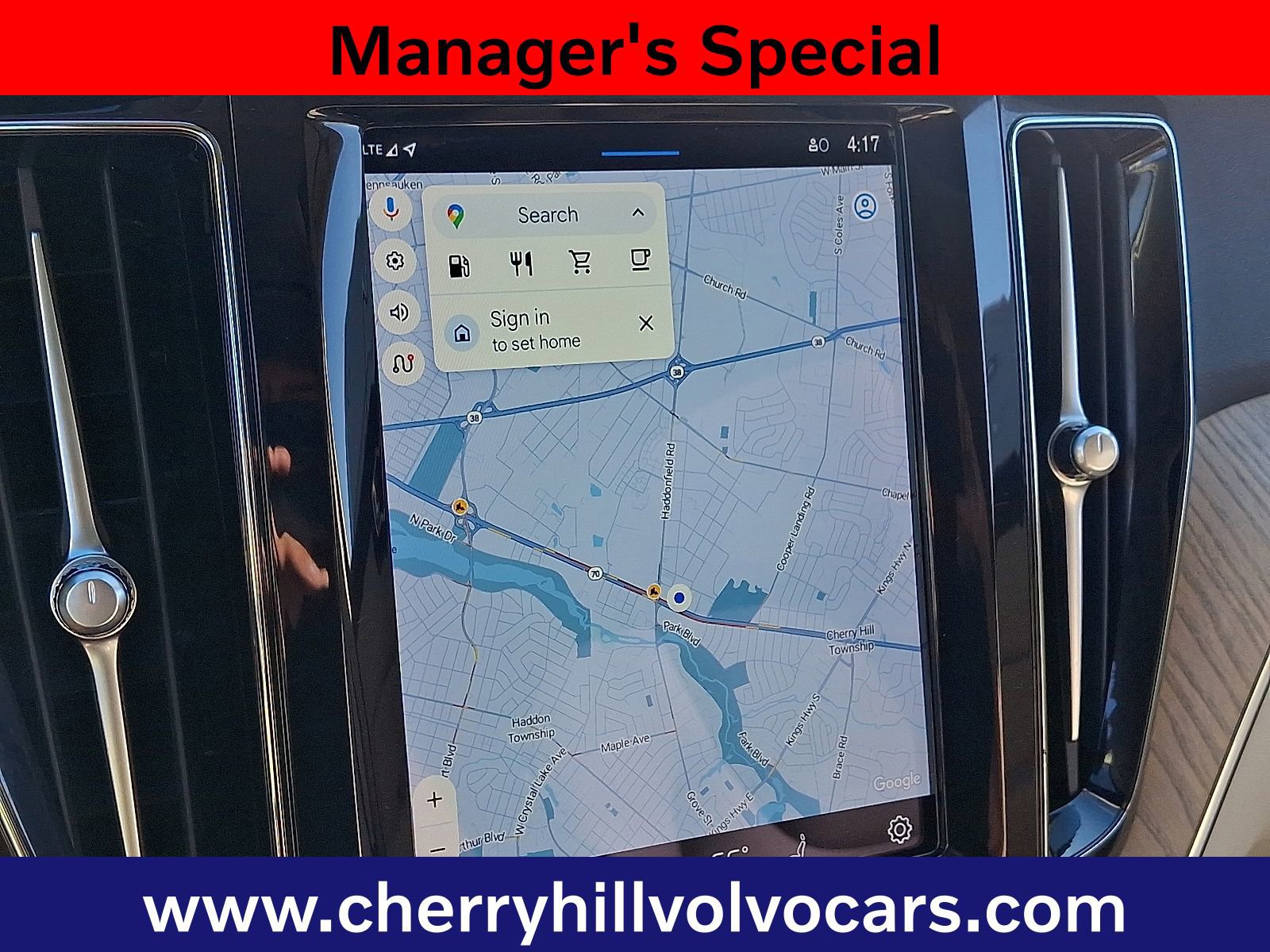 Certified 2023 Volvo XC60 B5 Plus w/ Climate Package image 25