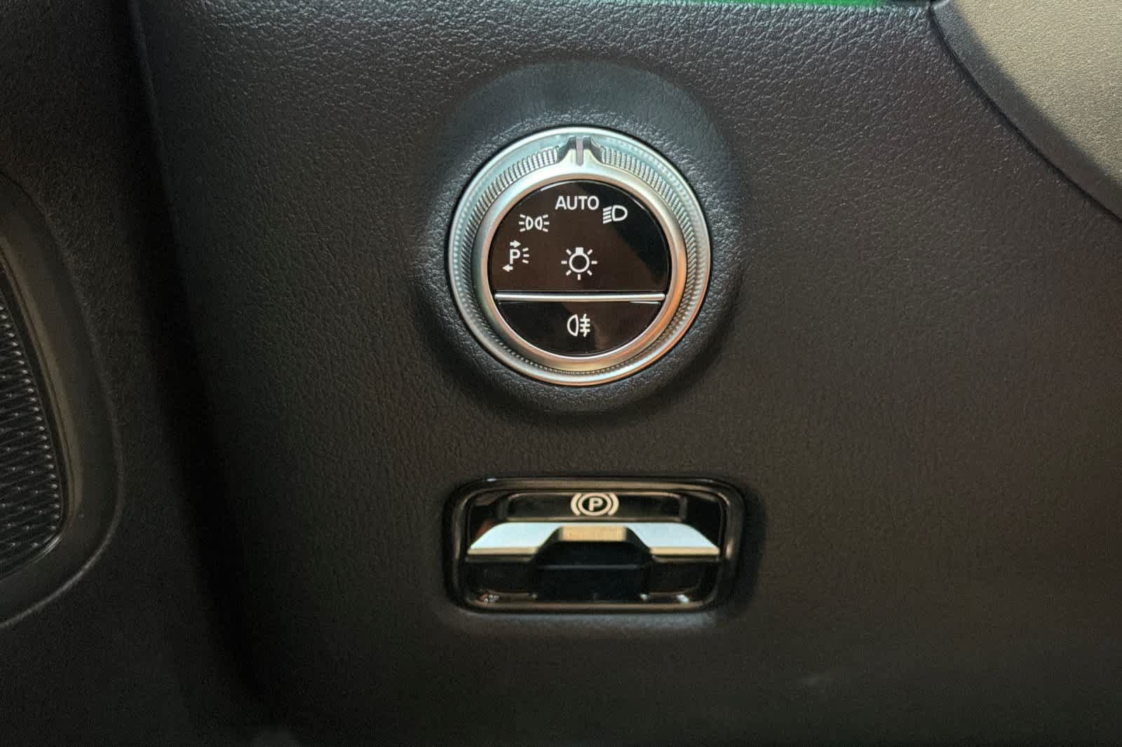 Used 2022 Mercedes-Benz C 300 Sedan image 30