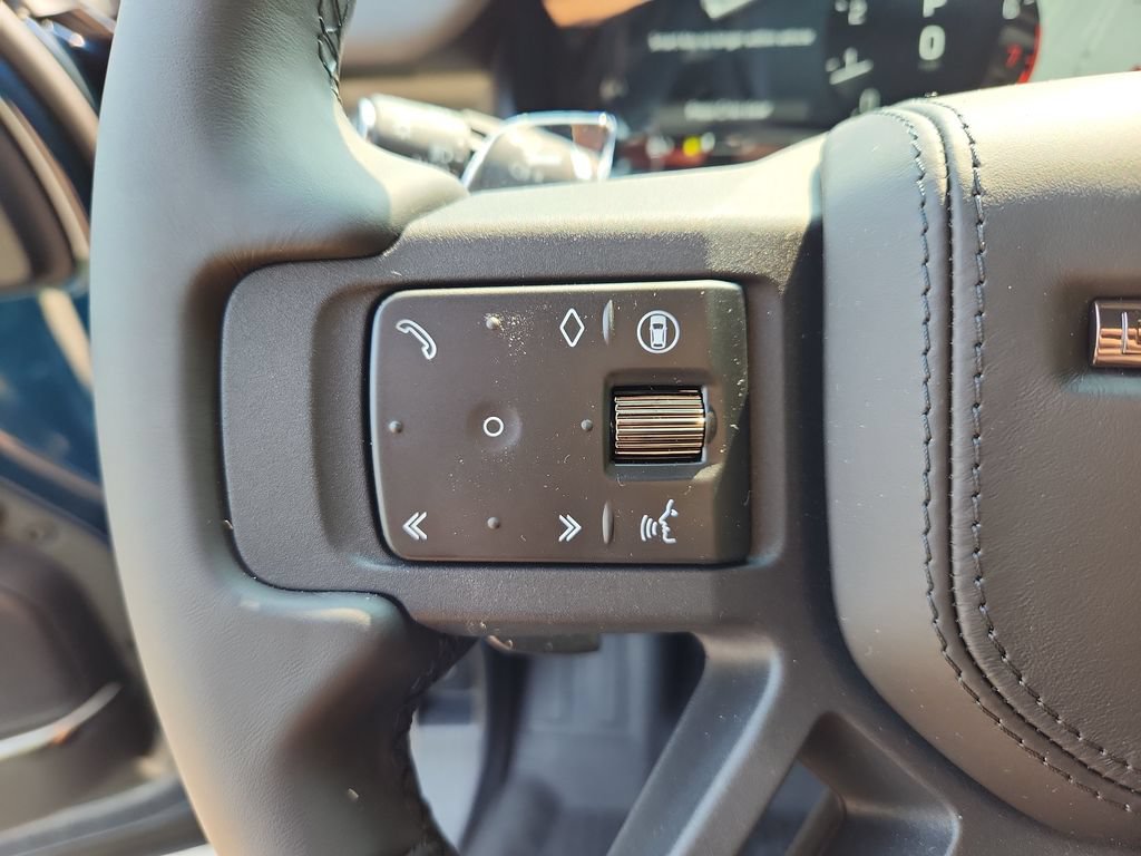 New 2026 Land Rover Defender 110 OCTA AWD/4WD image 17