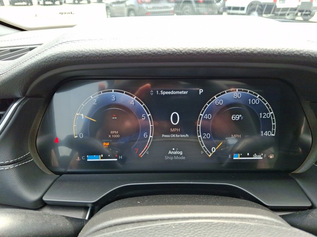 New 2025 Jeep Grand Cherokee Limited w/ Black Appearance Package image 15