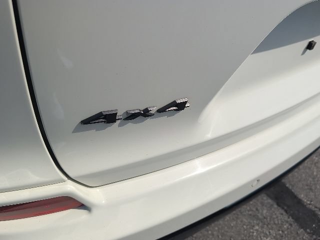 Used 2019 Jeep Cherokee High Altitude AWD/4WD image 12