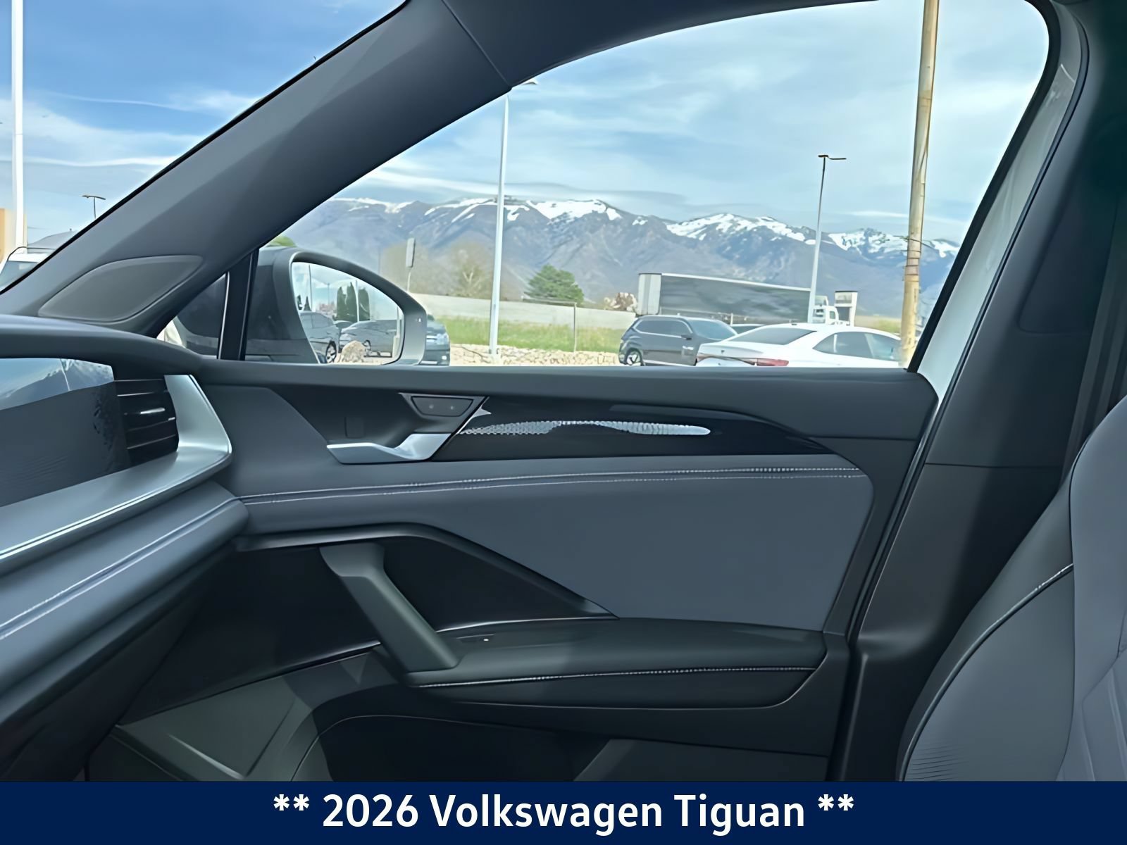 New 2026 Volkswagen Tiguan SE R-Line AWD/4WD image 33