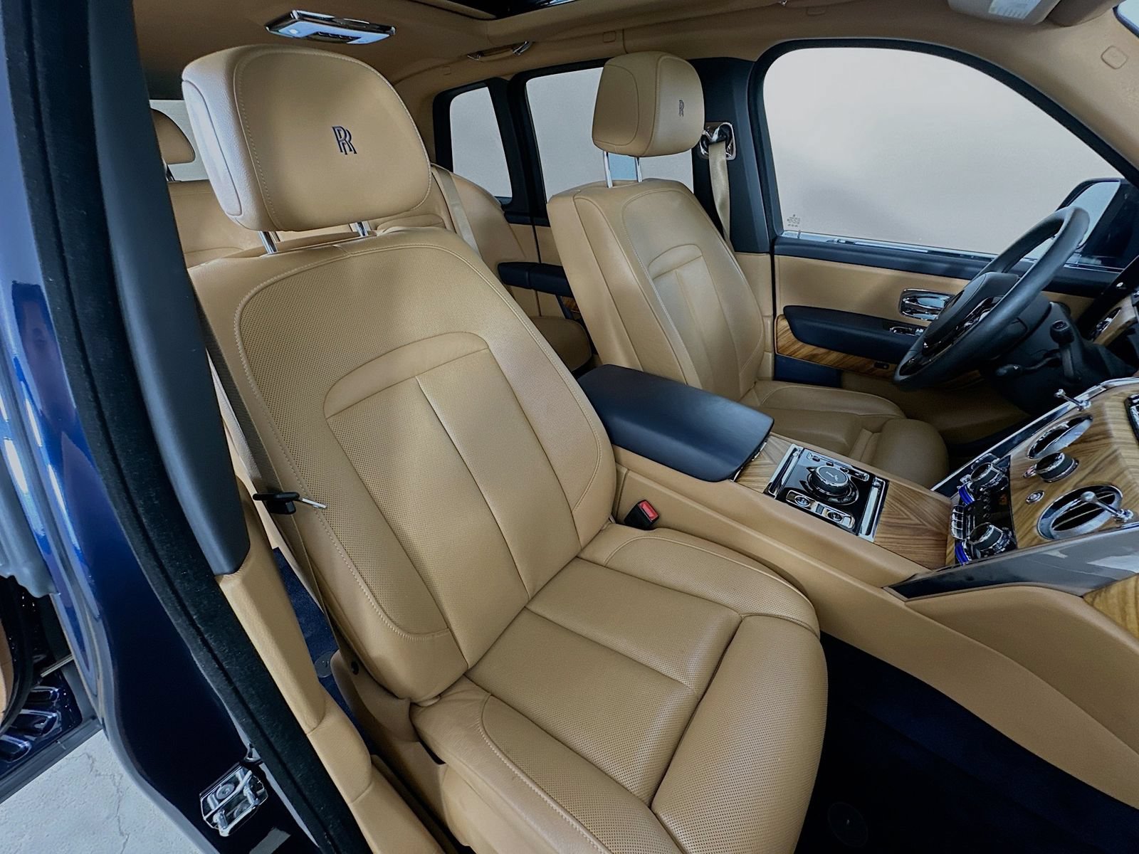 Used 2019 Rolls-Royce Cullinan AWD/4WD image 48