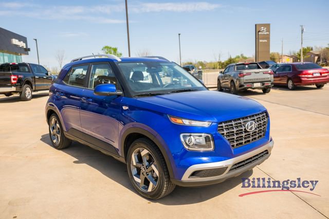Used 2025 Hyundai Venue SEL FWD image 7