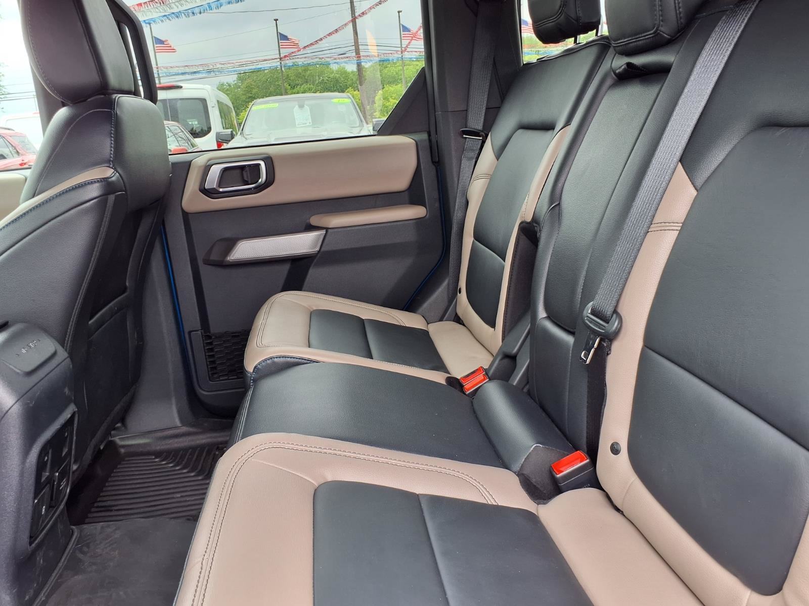 Used 2022 Ford Bronco Wildtrak AWD/4WD image 7