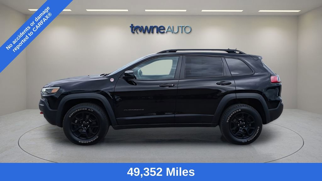 Used 2022 Jeep Cherokee Trailhawk w/ Trailer Tow Group AWD/4WD image 2