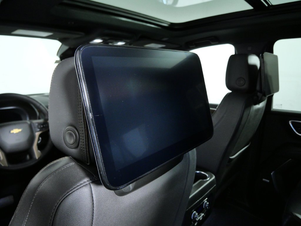 Used 2023 Chevrolet Suburban High Country AWD/4WD image 18