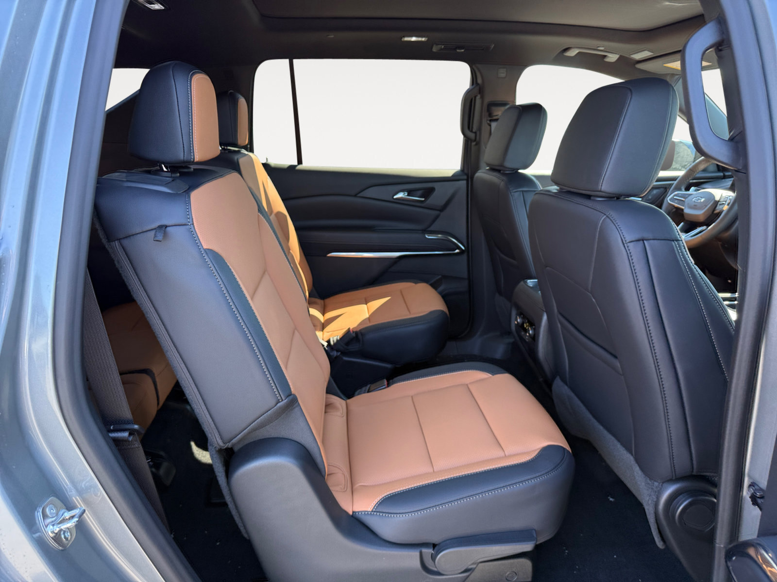 New 2027 Chevrolet Traverse Z71 w/ Driver Confidence Package AWD/4WD image 18