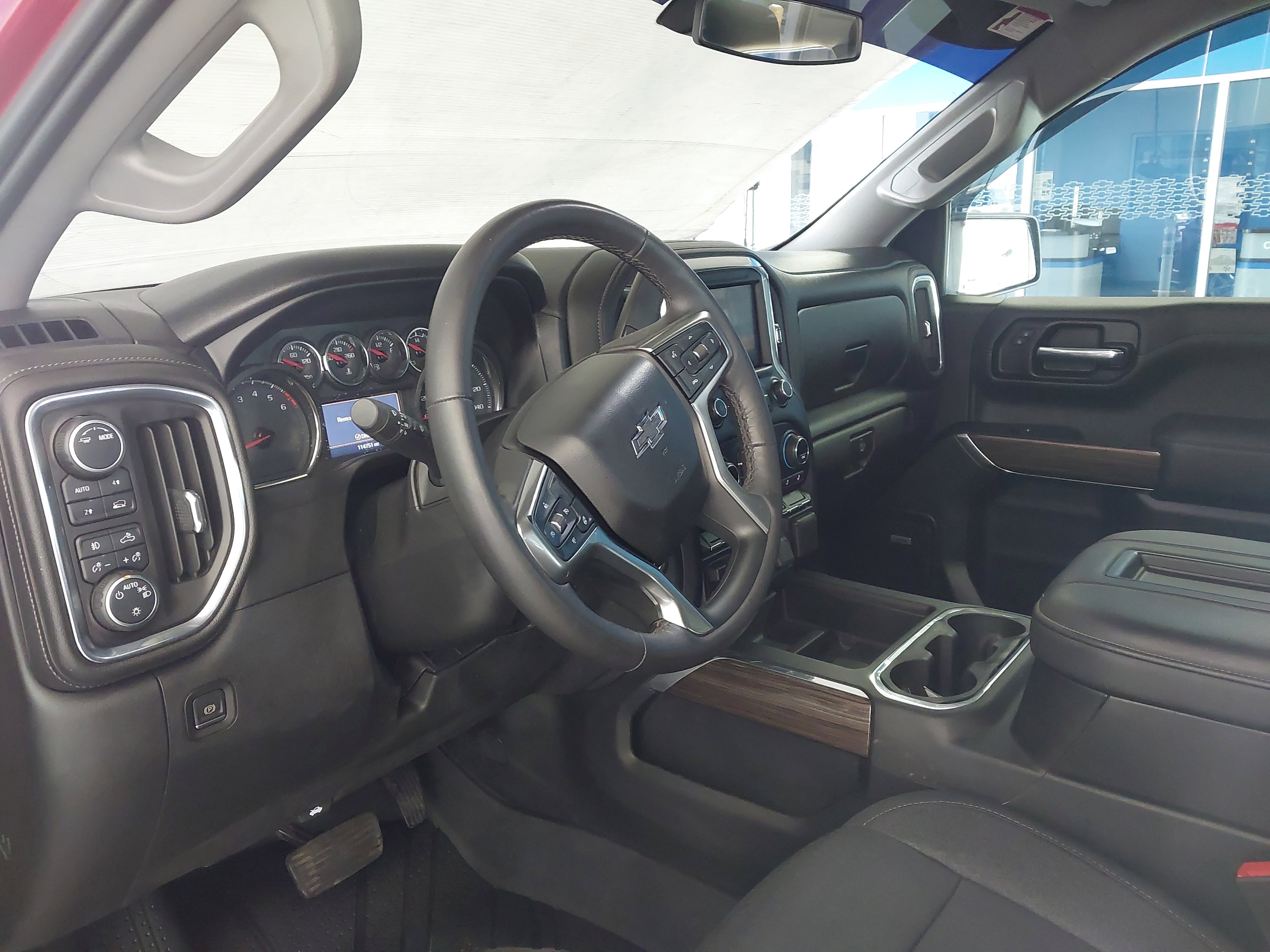 Used 2020 Chevrolet Silverado 1500 RST w/ All-Star Edition image 2