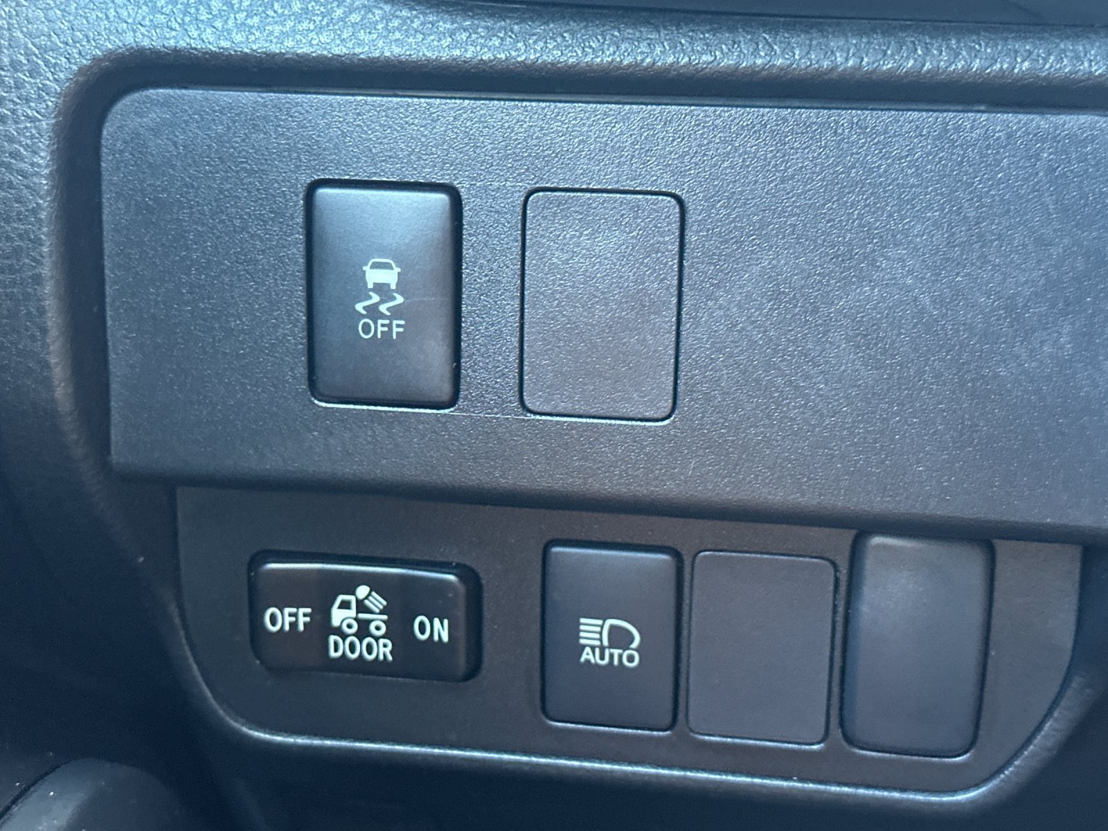 Used 2022 Toyota Tacoma SR w/ SR Convenience Package RWD image 32