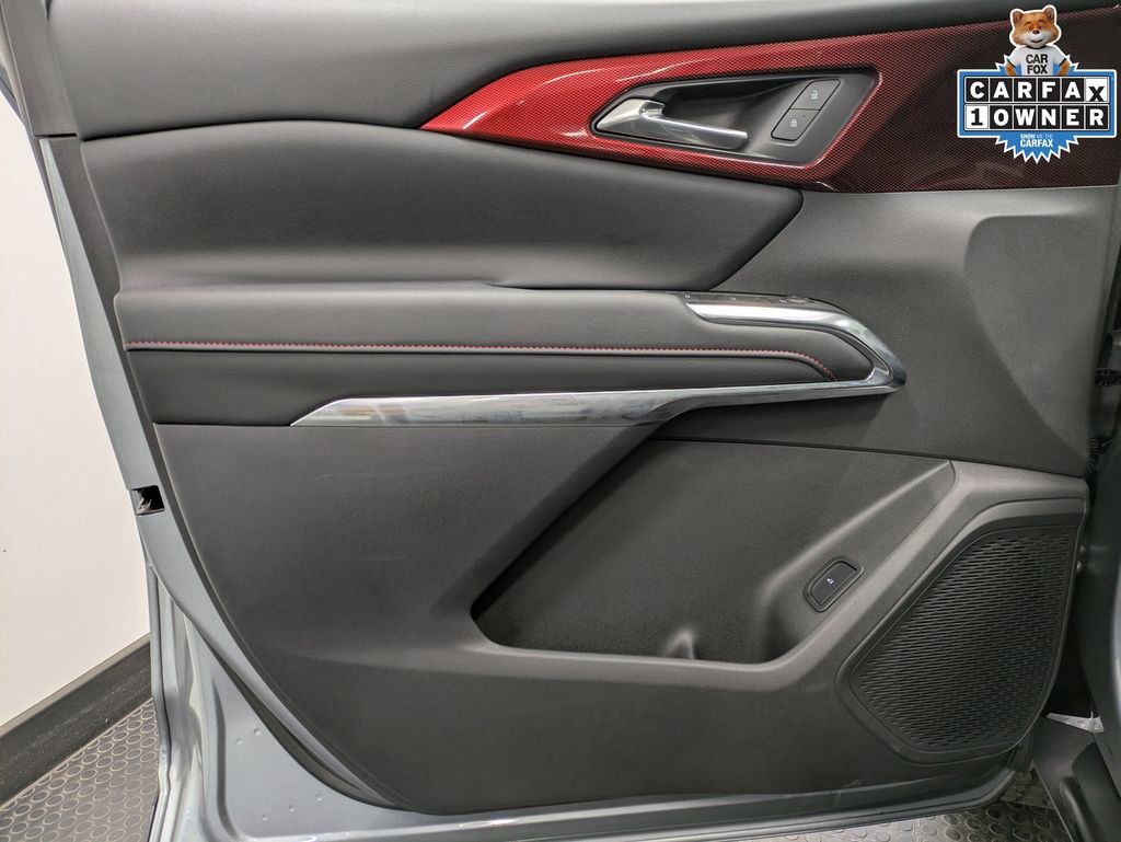 Used 2025 Chevrolet Traverse Z71 w/ Driver Confidence Package AWD/4WD image 8