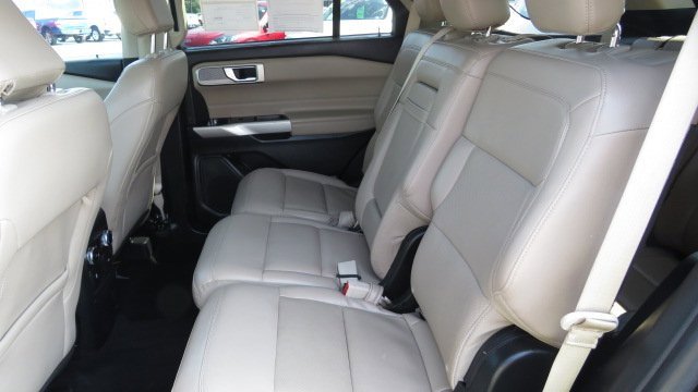 Certified 2023 Ford Explorer Limited image 6