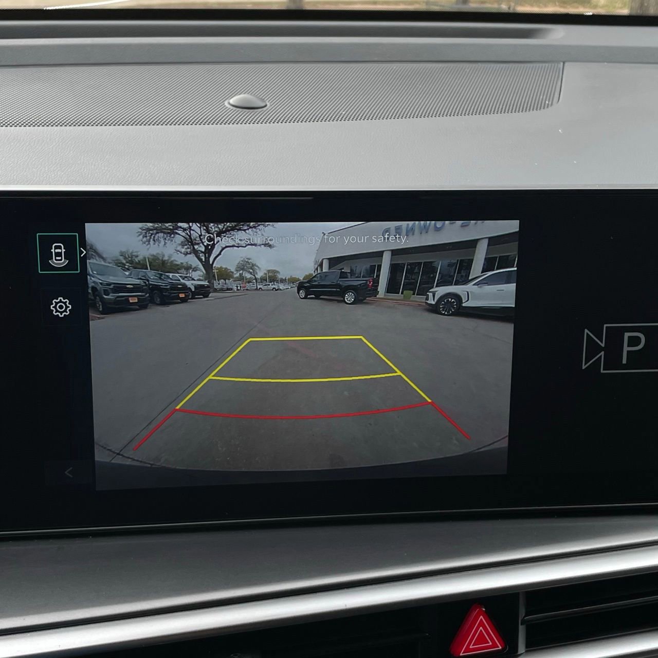 Used 2025 Kia Sorento LX image 18