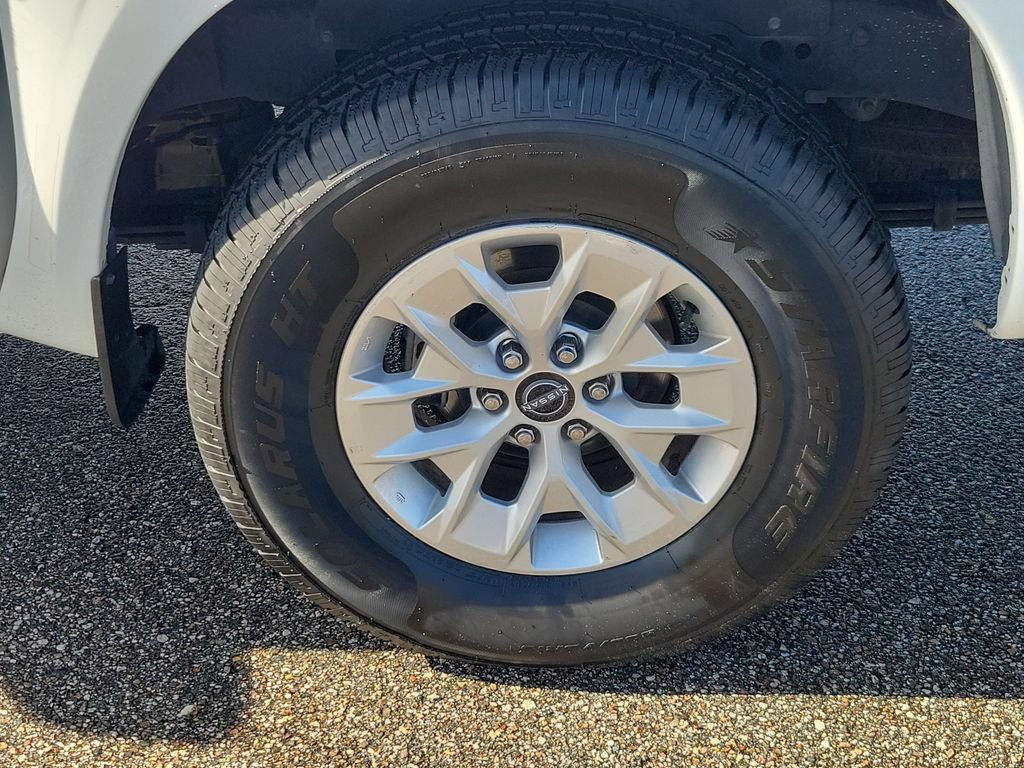 Certified 2024 Nissan Frontier SV RWD image 5
