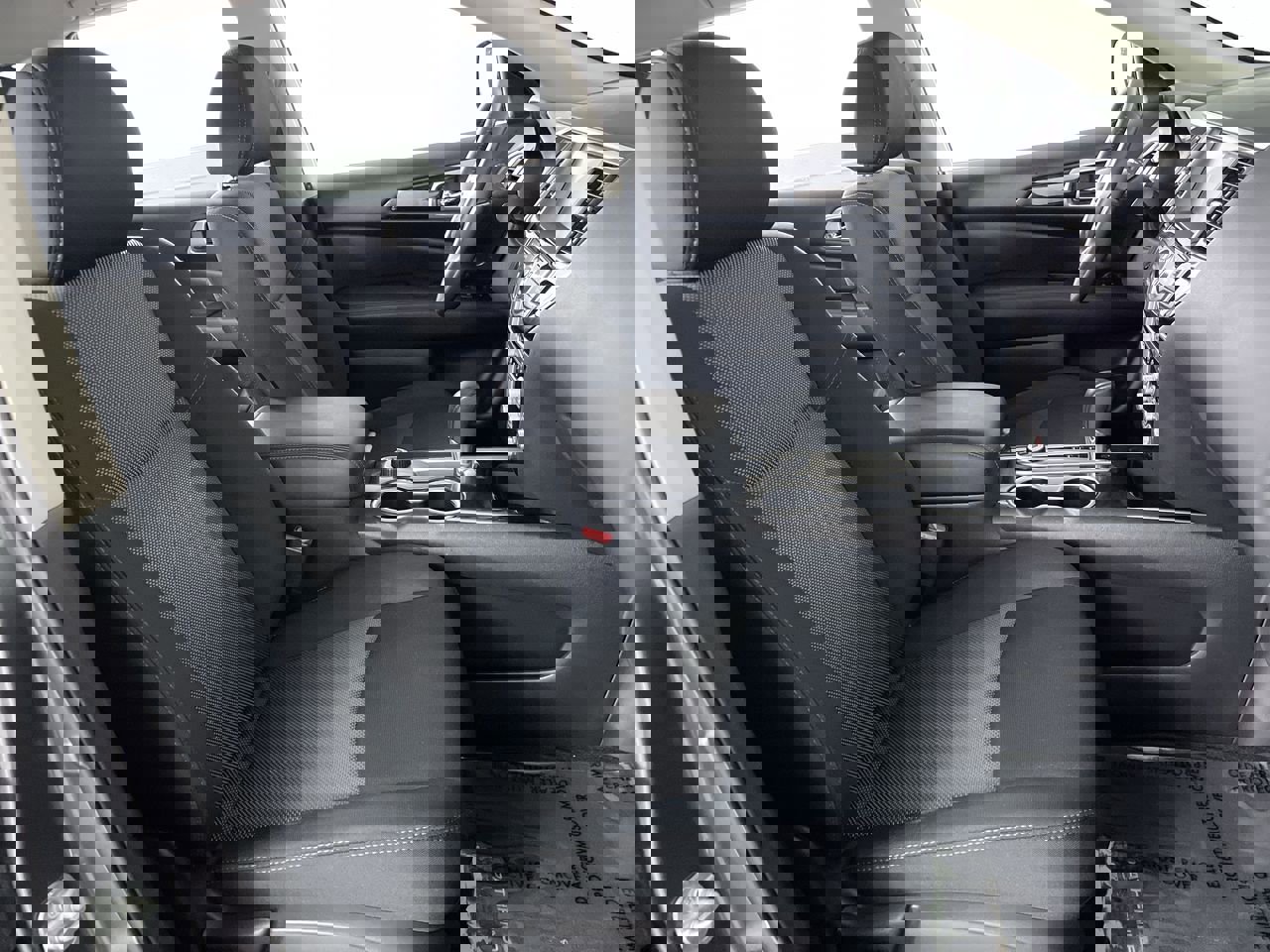 Used 2018 Nissan Pathfinder SV image 24