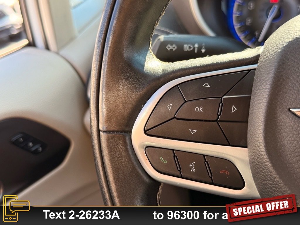 Used 2022 Chrysler Pacifica Touring-L image 17