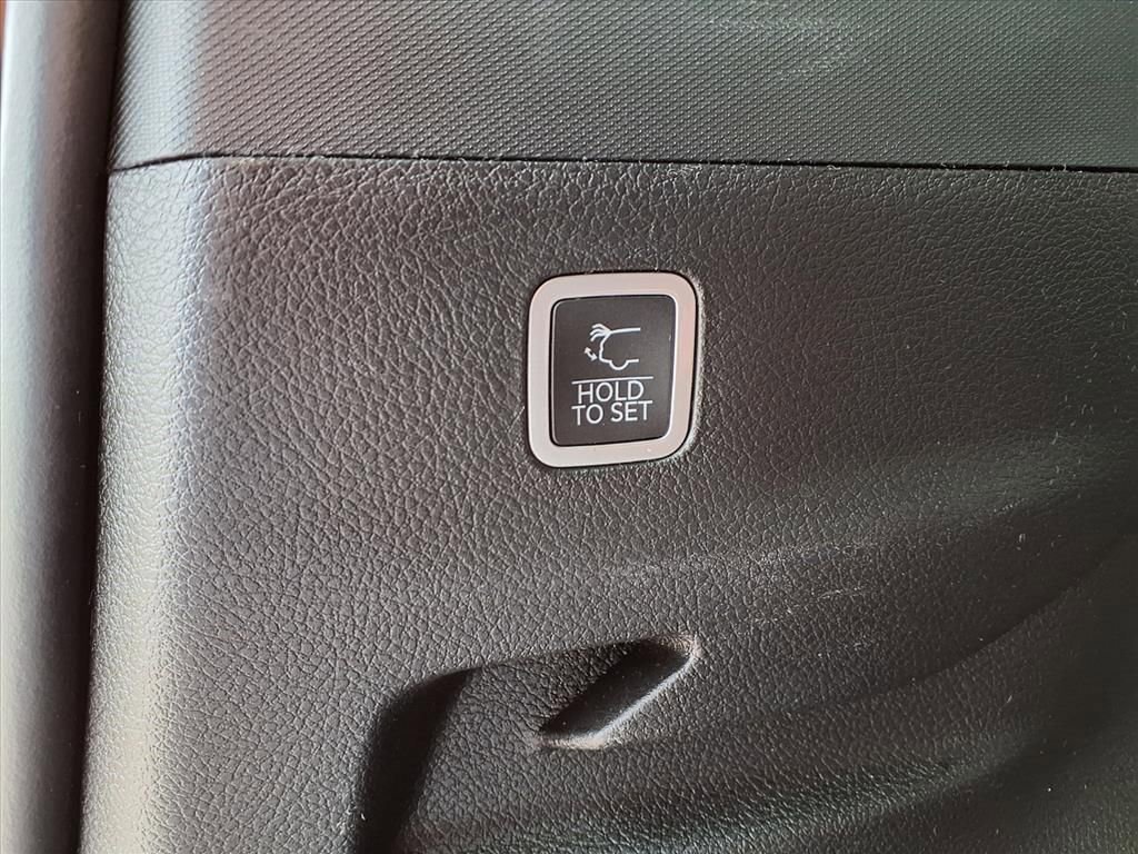 Used 2024 Jeep Wagoneer L Series II w/ Flexible Seating Group image 29