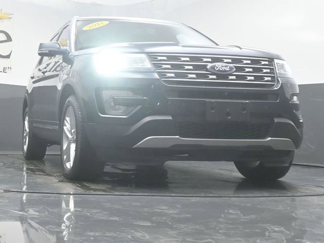 Used 2017 Ford Explorer Limited AWD/4WD image 3