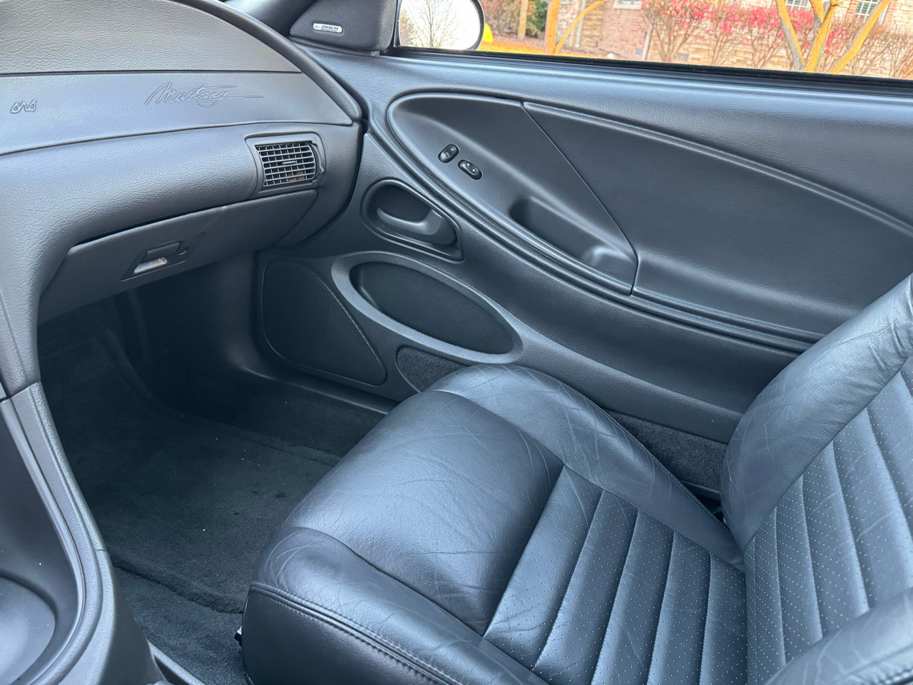 Used 2001 Ford Mustang GT image 10