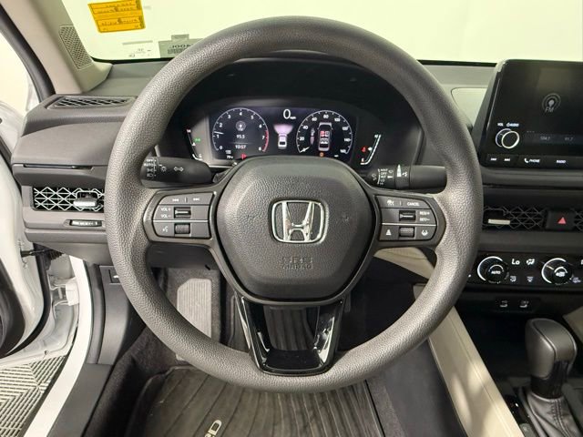Used 2025 Honda Accord SE image 17