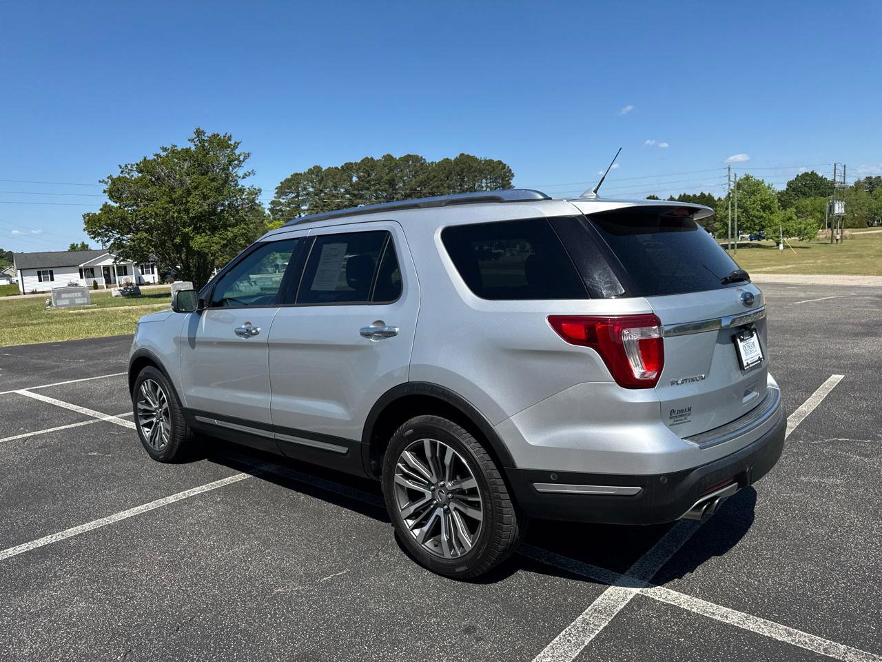 Used 2018 Ford Explorer Platinum AWD/4WD image 9