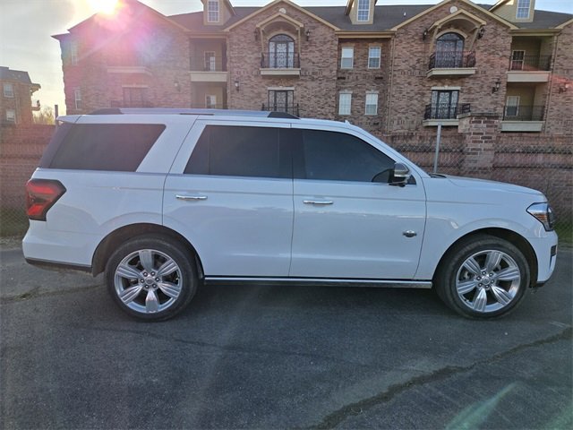 Used 2024 Ford Expedition King Ranch image 4
