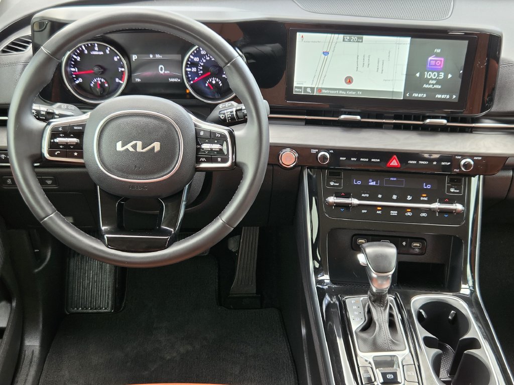 Certified 2022 Kia Carnival SX FWD image 12