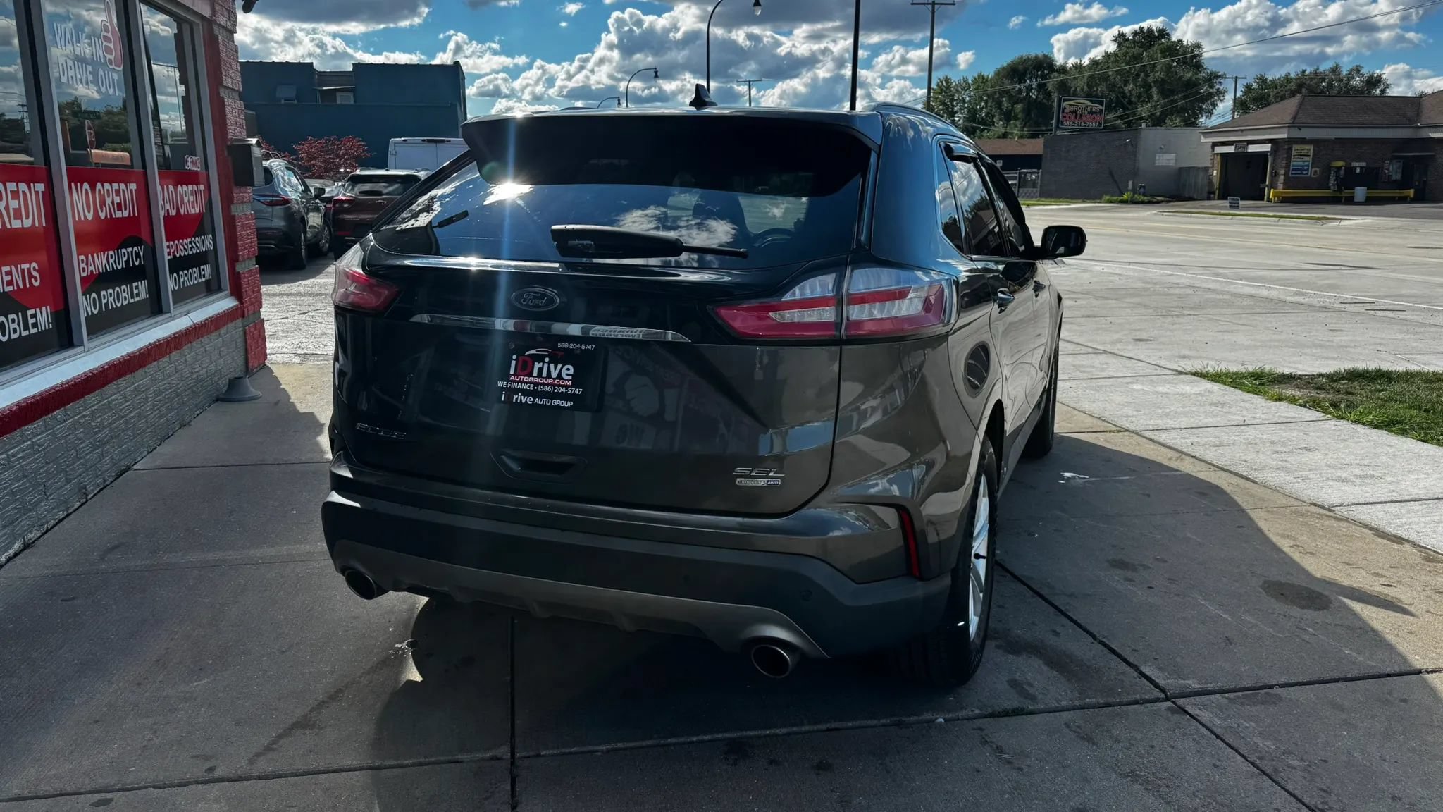 Used 2019 Ford Edge SEL w/ Equipment Group 201A AWD/4WD image 4